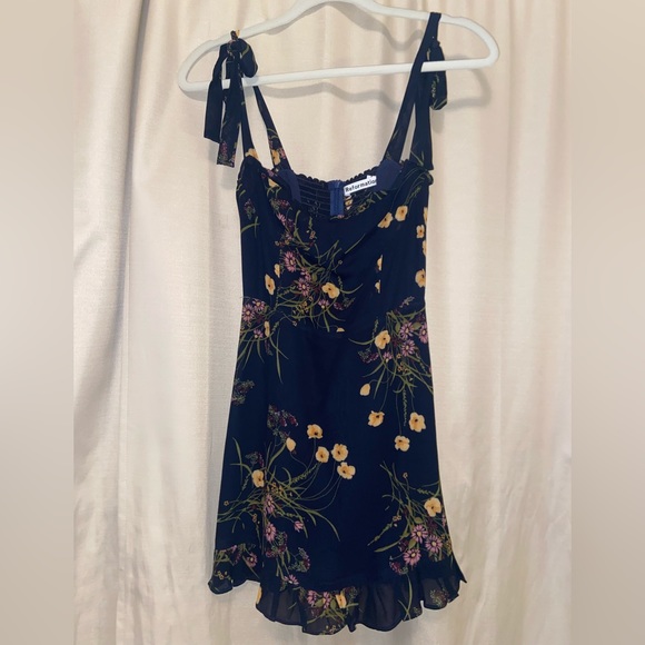 Reformation Christine Dress in Mademoiselle - Picture 2 of 4